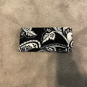 Black and white Vera Bradley wallet